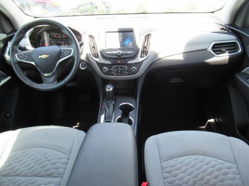 Used 2018 Chevrolet Equinox LT FWD image 12