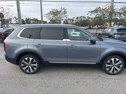 Used 2022 Kia Telluride S image 10