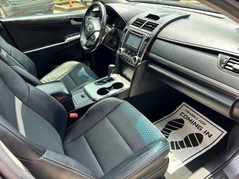 Used 2013 Toyota Camry SE FWD image 15