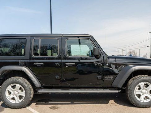 Used 2022 Jeep Wrangler Unlimited Sport AWD/4WD image 5