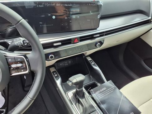 New 2025 Kia Sorento S image 25