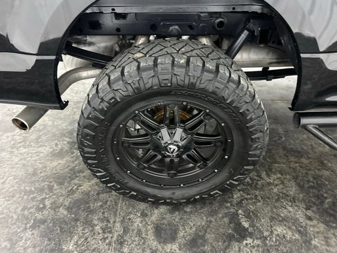 Used 2018 Ford F150 XLT w/ Equipment Group 302A Luxury AWD/4WD image 10