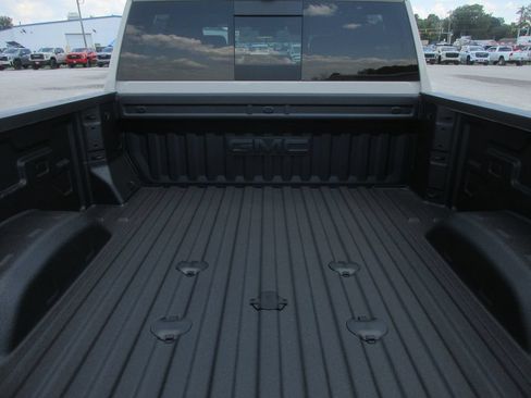 New 2026 GMC Sierra 2500 AT4 w/ AT4 Premium Plus Package AWD/4WD image 6