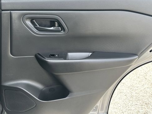 Used 2024 Nissan Rogue S image 16