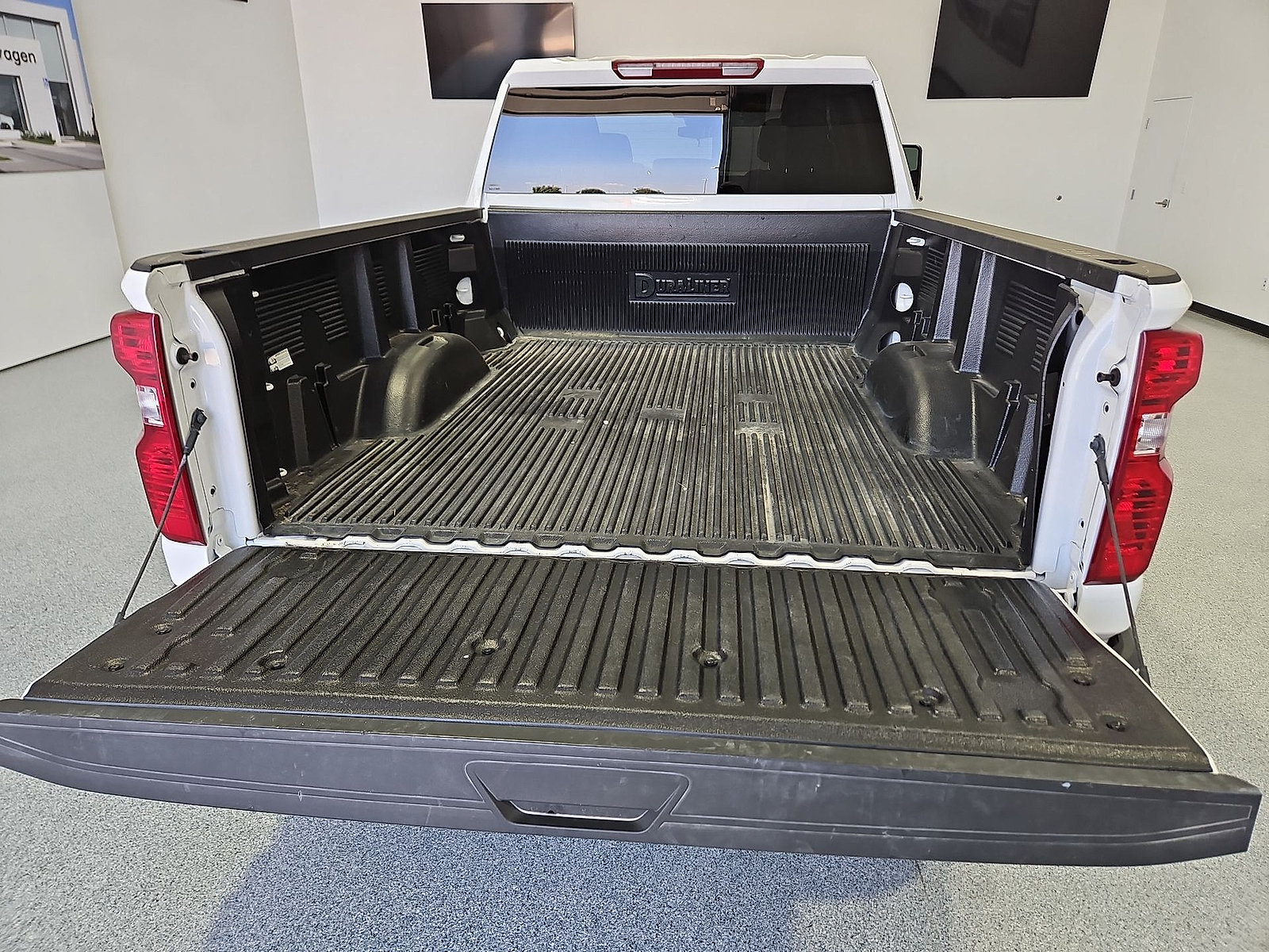 Used 2025 Chevrolet Silverado 2500 LT w/ Convenience Package AWD/4WD image 12