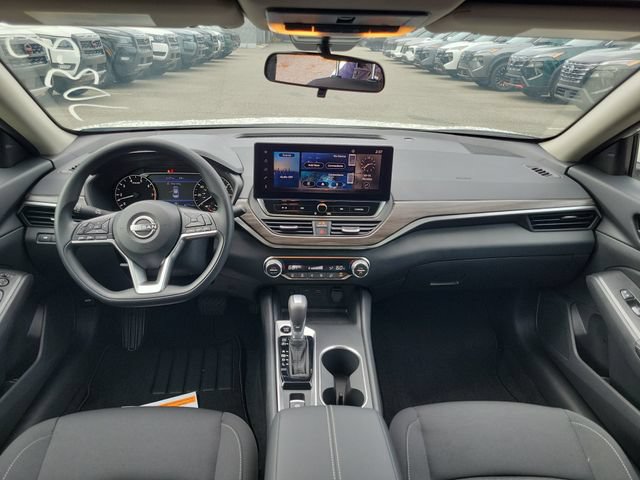 New 2026 Nissan Altima 2.5 SV w/ SV Special Edition Package AWD/4WD image 7