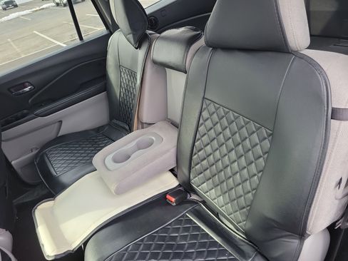 Used 2020 Honda Pilot LX image 11