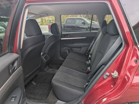 Used 2014 Subaru Outback 2.5i Premium image 9
