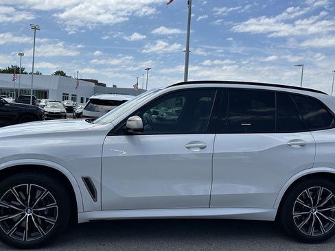 Used 2021 BMW X5 M50i w/ Premium Package AWD/4WD image 7