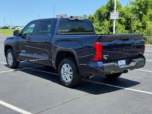 Used 2022 Toyota Tundra SR5 w/ SR5 Convenience Package image 7