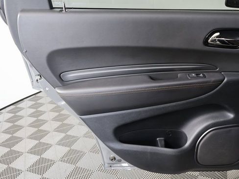 Used 2022 Dodge Durango R/T w/ Tow 'N Go Package AWD/4WD image 12