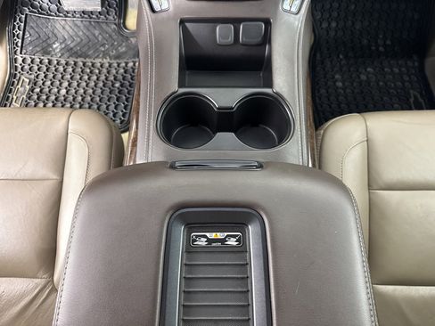 Used 2017 Chevrolet Tahoe LT w/ LT Signature Package image 31