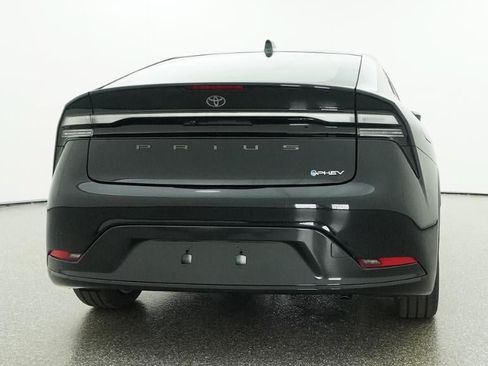 New 2026 Toyota Prius Plug-In Hybrid FWD image 23