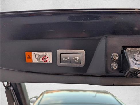 New 2026 Toyota Prius SE image 9