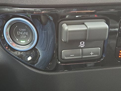 New 2026 Chevrolet Silverado 1500 ZR2 image 27