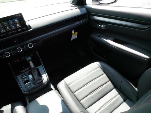 Used 2025 Honda CR-V Sport-L image 11
