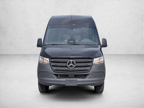 Used 2025 Mercedes-Benz Sprinter 2500 image 2