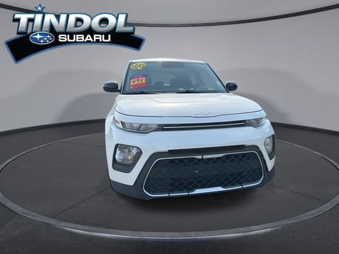 Used 2022 Kia Soul LX FWD image 2