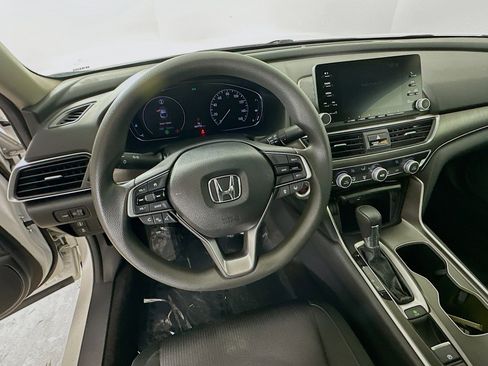 Used 2018 Honda Accord LX image 12