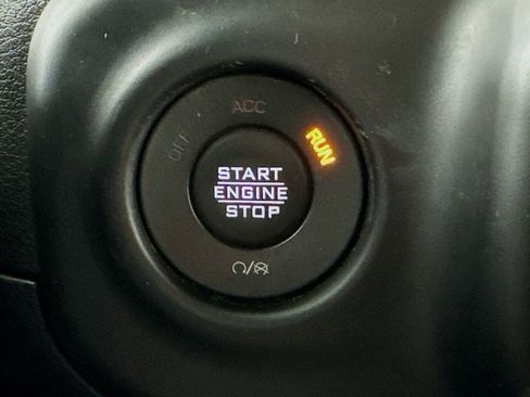 Used 2023 Jeep Wrangler Unlimited w/ Sun & Screen Package image 21