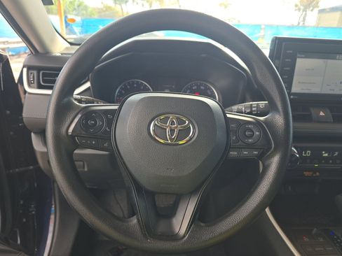 Used 2021 Toyota RAV4 XLE image 14
