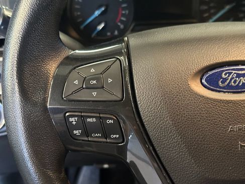 Used 2019 Ford Explorer XLT AWD/4WD image 11