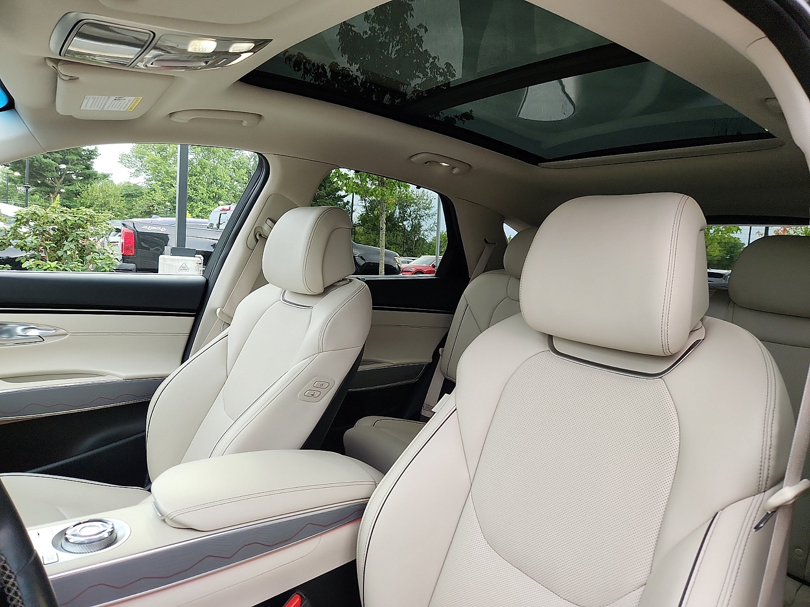 Certified 2022 Genesis GV70 2.5T w/ Advanced Package AWD/4WD image 16