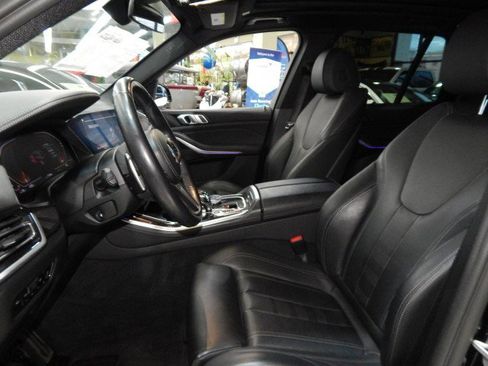 Used 2021 BMW X5 xDrive40i w/ M Sport Package image 17
