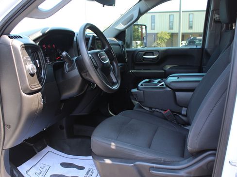 Used 2024 GMC Sierra 2500 Pro w/ Convenience Package image 18