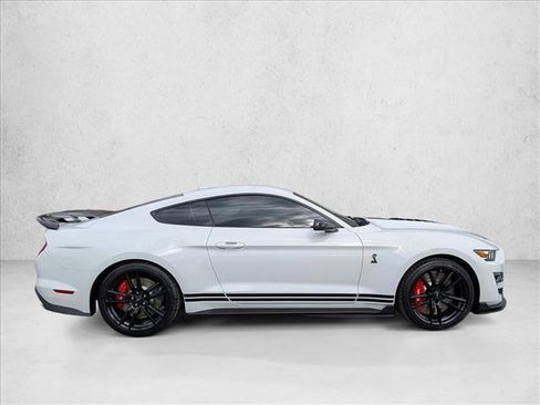 Used 2020 Ford Mustang Shelby GT500 w/ Technology Package RWD image 4