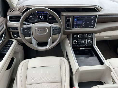 Used 2021 GMC Yukon Denali w/ Denali Ultimate Package image 20
