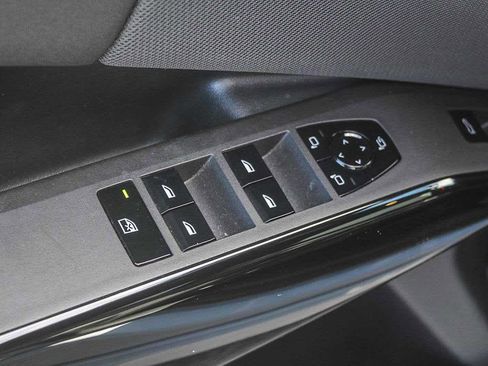 Used 2025 BMW X3 M50 w/ Premium Package image 19