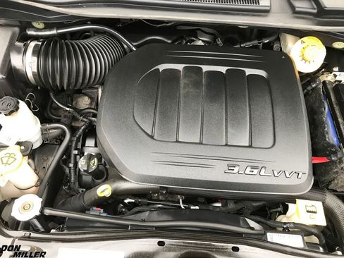 Certified 2019 Dodge Grand Caravan GT image 34