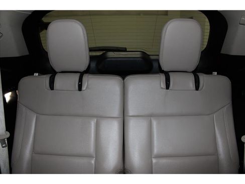 Used 2022 Ford Explorer Limited w/ Equipment Group 301A image 19