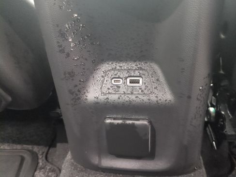 Used 2022 Buick Envision Avenir w/ Safety Package image 25