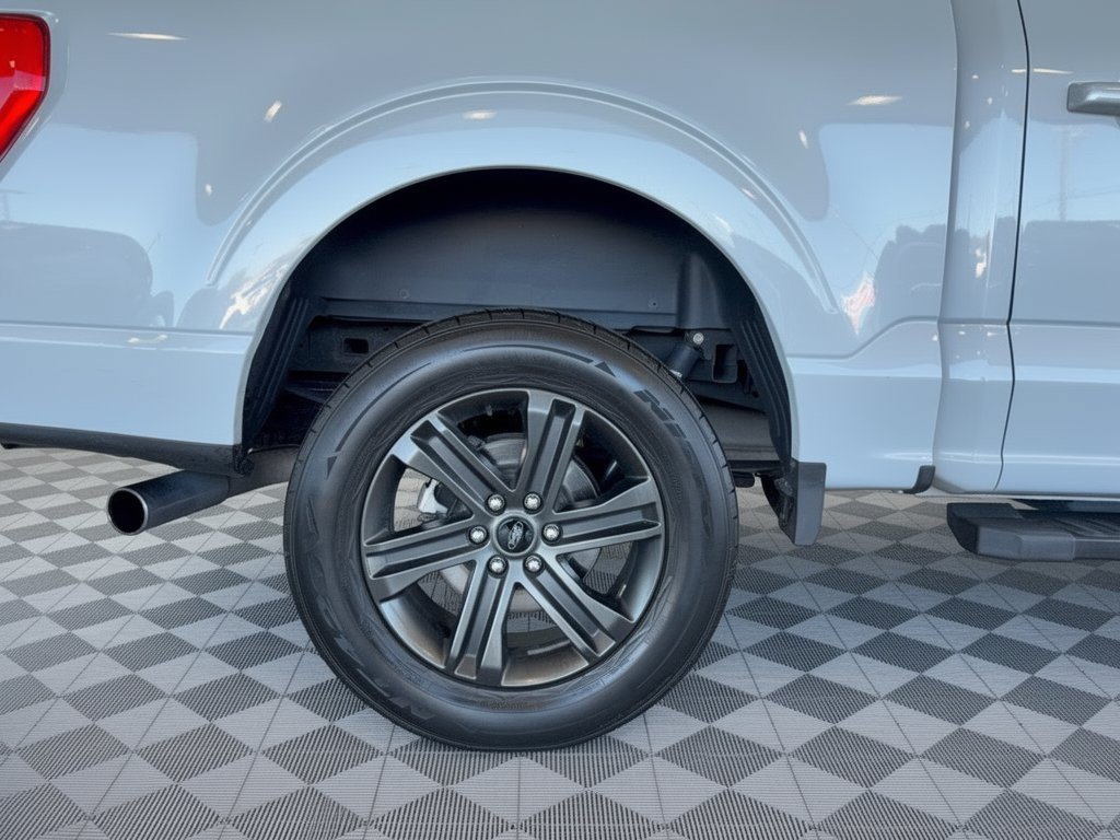 Used 2021 Ford F150 Lariat w/ Equipment Group 502A High AWD/4WD image 13