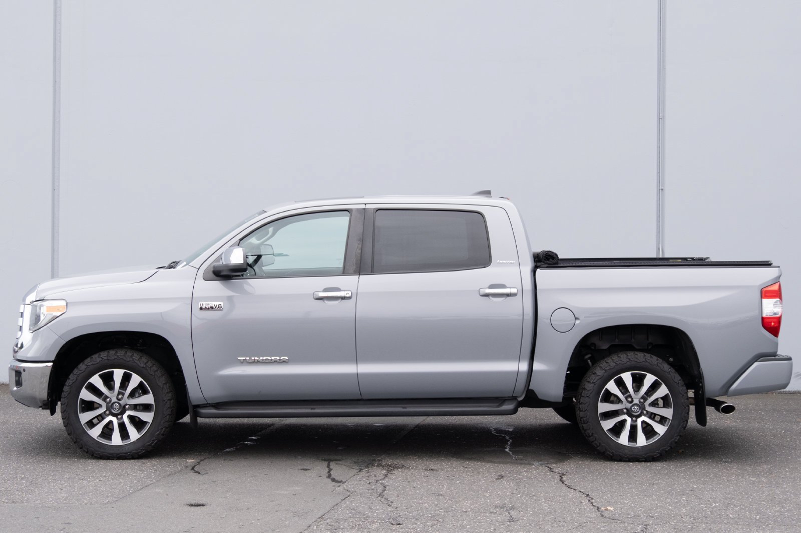 Used 2021 Toyota Tundra Limited w/ Limited Premium Package AWD/4WD image 26