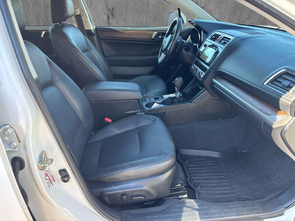 Used 2016 Subaru Outback 2.5i Limited AWD/4WD image 18