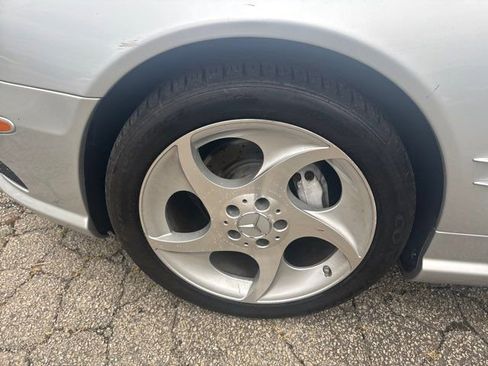 Used 2005 Mercedes-Benz SL 500 w/ AMG Sport Pkg image 22