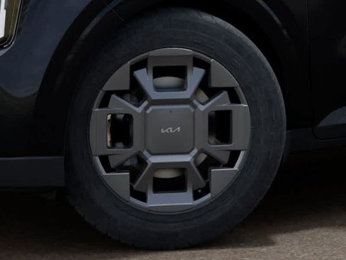 New 2026 Kia Carnival EX FWD image 9