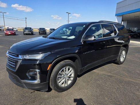 Used 2023 Chevrolet Traverse LT image 6
