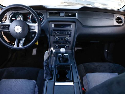 Used 2014 Ford Mustang GT image 10