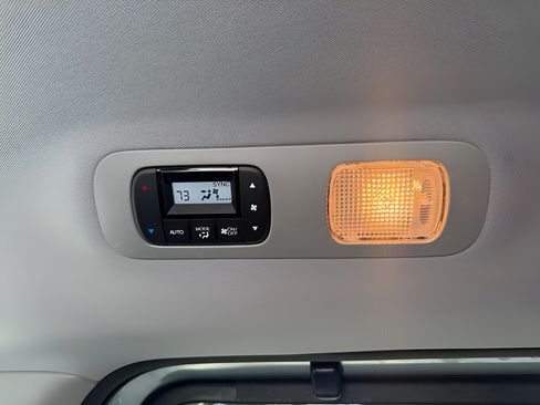 Used 2023 Honda Odyssey EX-L image 35