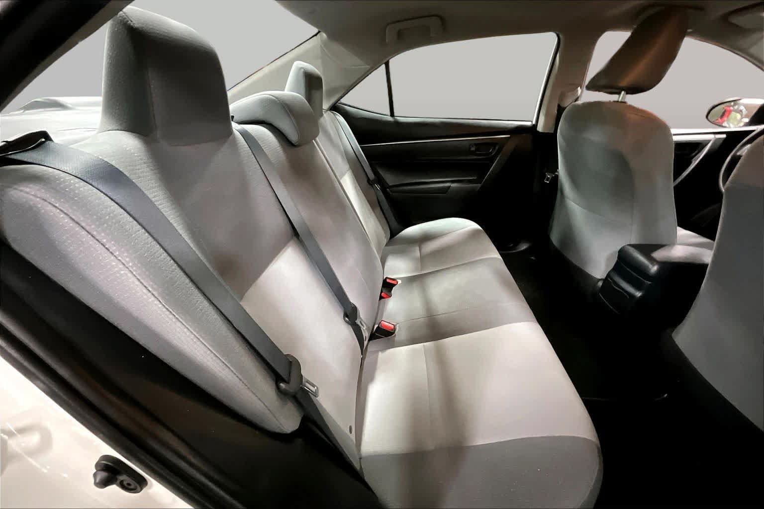 Used 2016 Toyota Corolla L FWD image 18