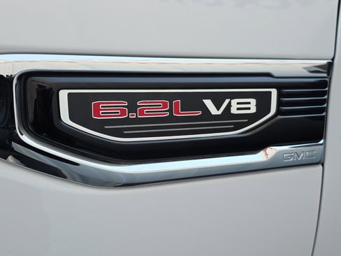 Used 2019 GMC Sierra 1500 SLT w/ SLT Premium Plus Package image 4