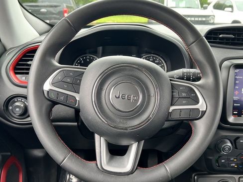 Used 2023 Jeep Renegade Trailhawk AWD/4WD image 10