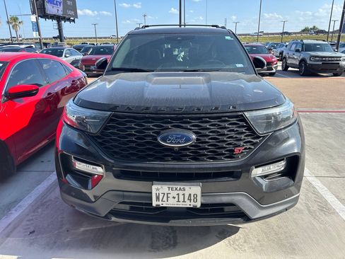 Used 2022 Ford Explorer ST w/ Equipment Group 401A RWD image 2
