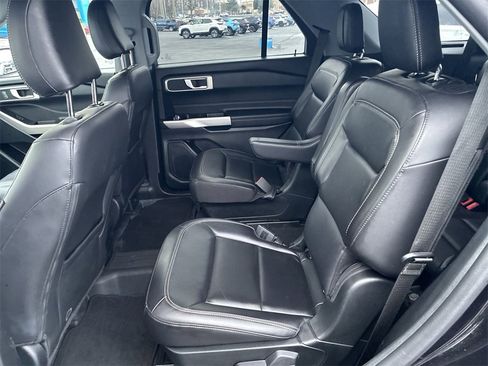 Used 2023 Ford Explorer XLT w/ Equipment Group 202A image 19