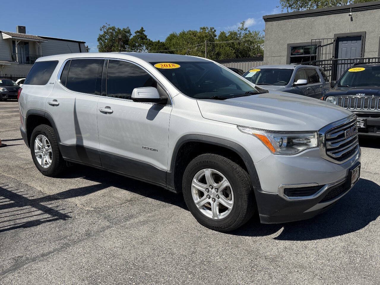 Used 2018 GMC Acadia SLE w/ LPO, Floor Liner Package FWD image 7