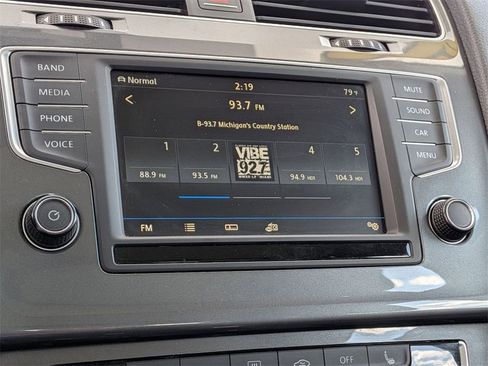 Used 2017 Volkswagen Golf Alltrack SE image 22